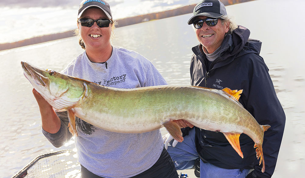 2 anglers fishing musky