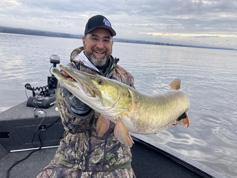 angler fishing musky