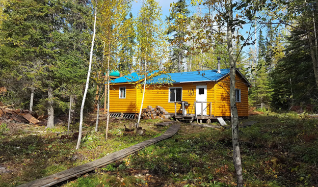 brace-lake-outfitters-cabin