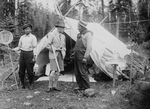 The Prince of Wales with guides at Lake Nipigon circa 1919