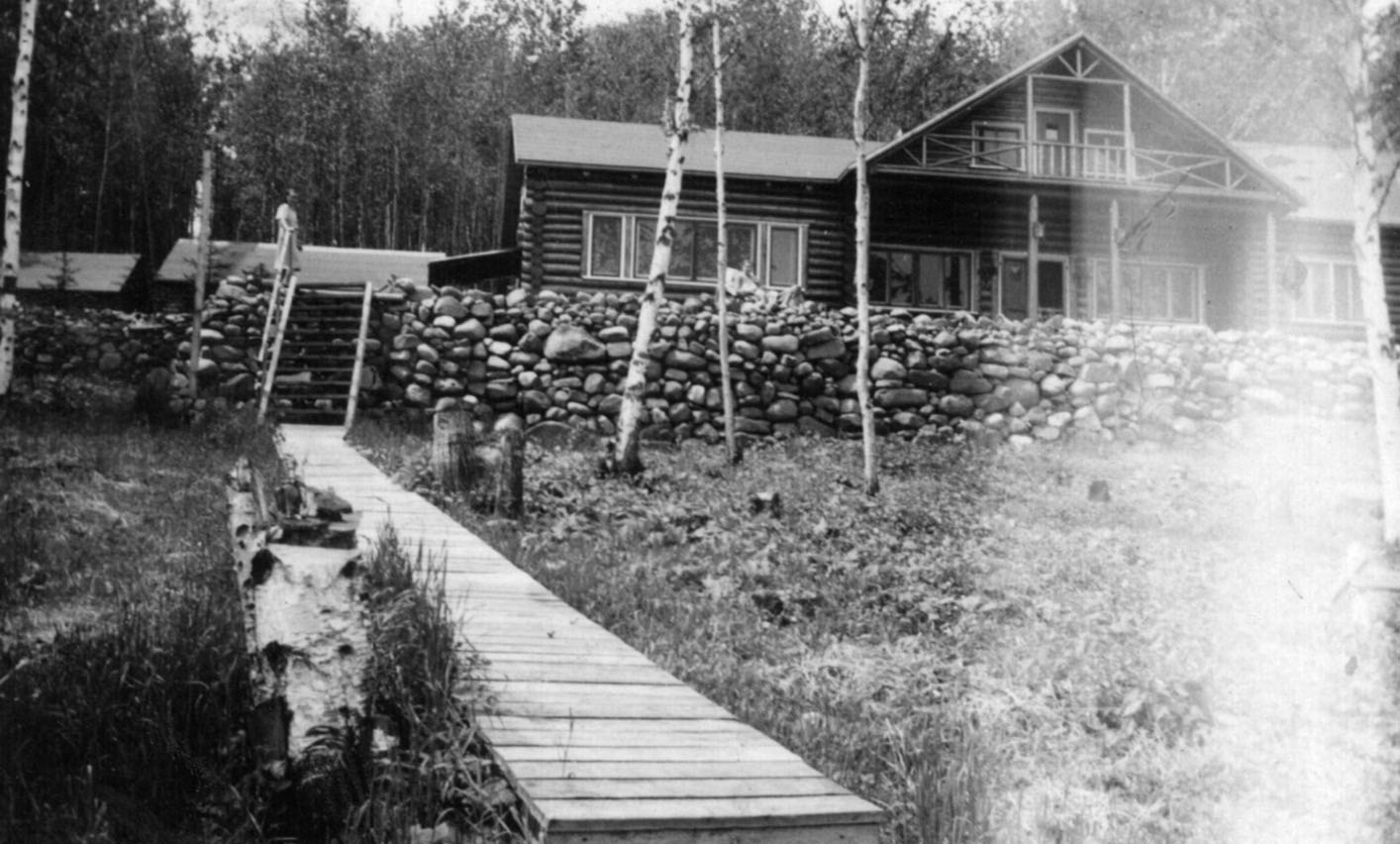 The Lodge at Red Rock Historical Photo of Quebec Lodge