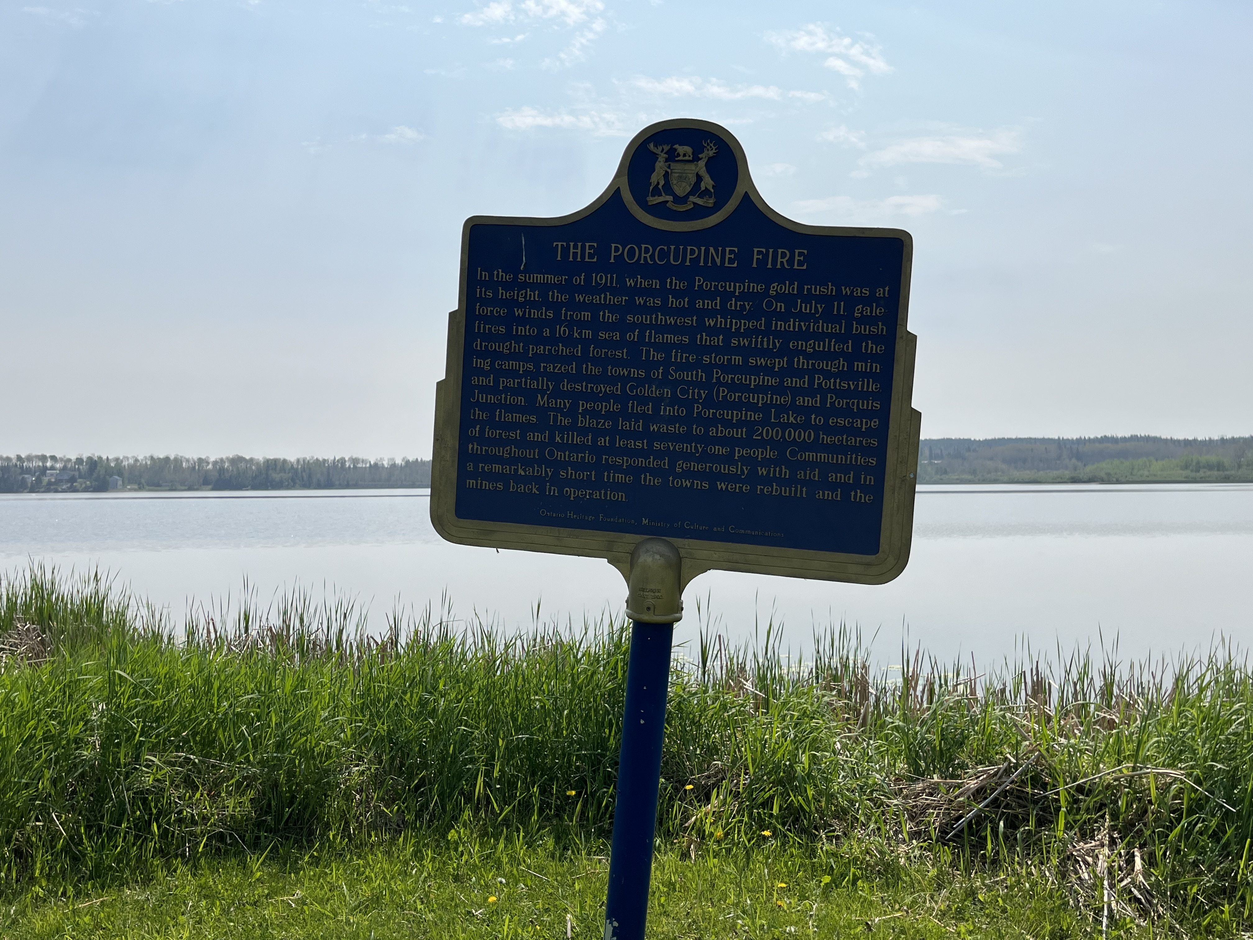 a close-up of the plaque commemorating the Porcupine Fire of 1911