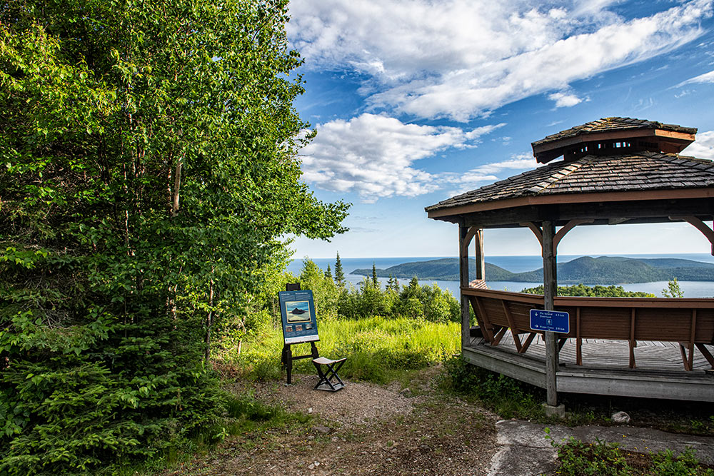 Pic Island Overlook Trail Neys Provincial Park Rob Stimpson