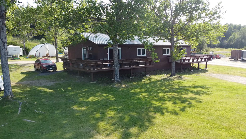 drive-in cabin