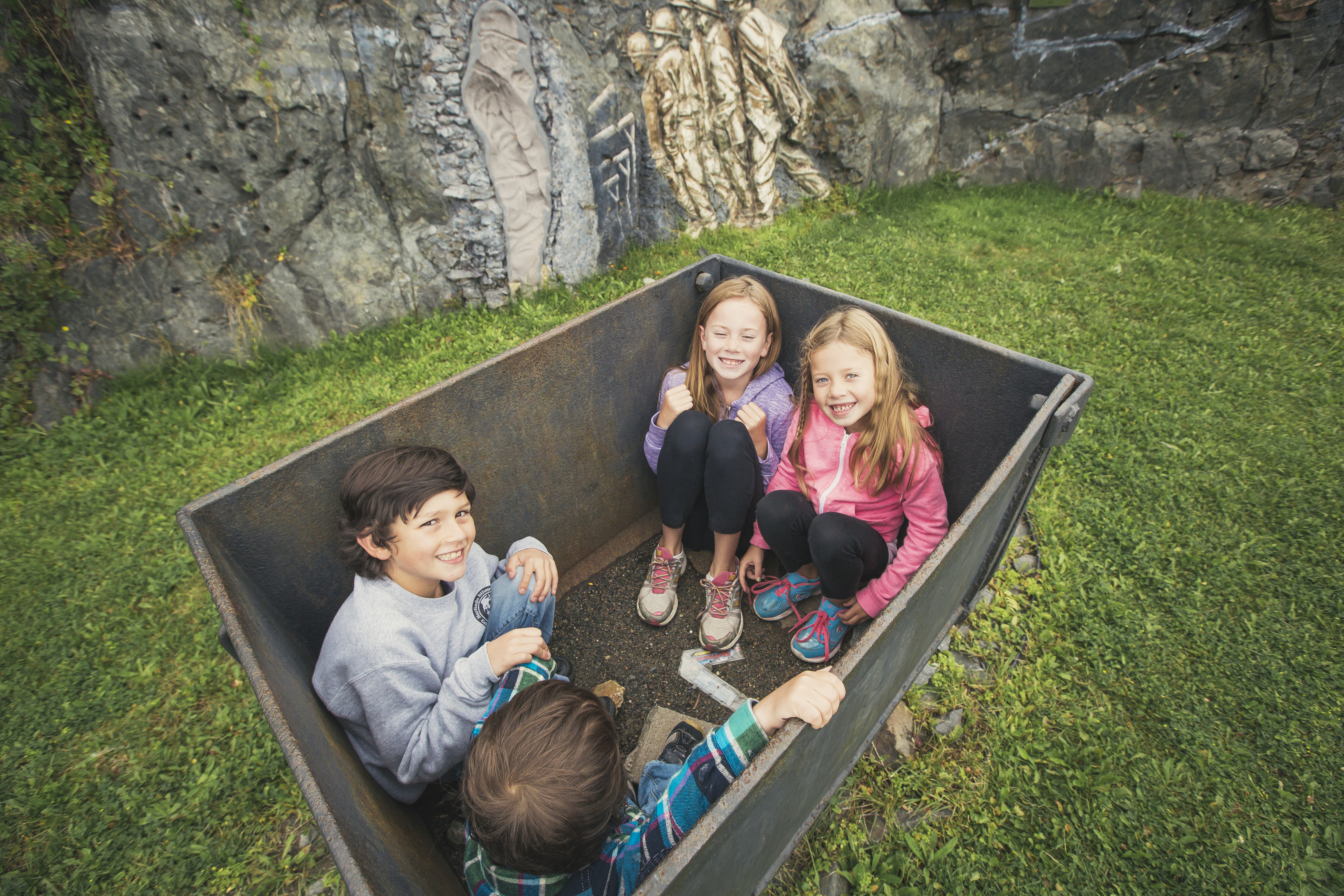 Children in a Cobalt mining cart