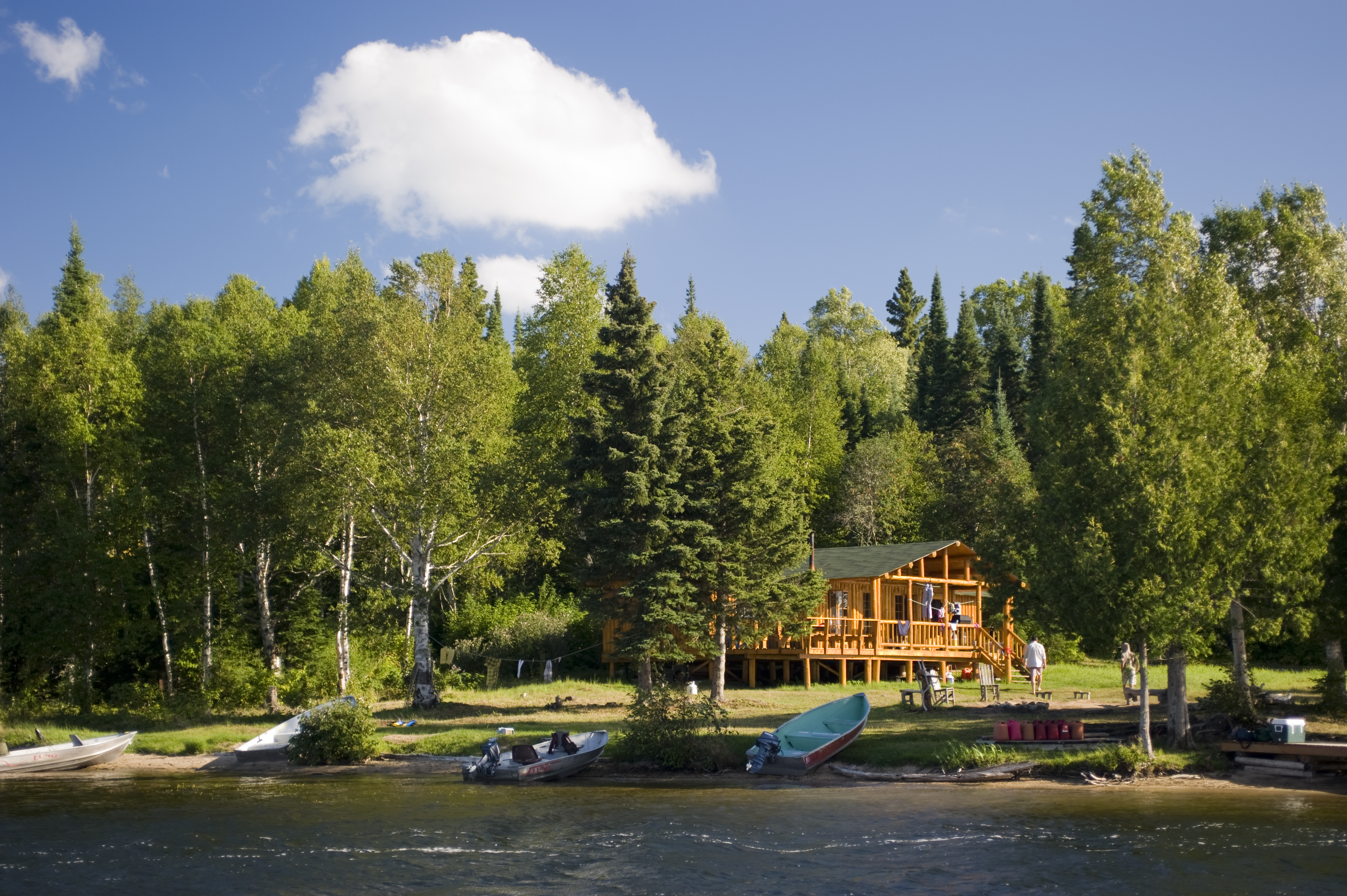 Remote outpost cabin at Shekak Lake operated bty White River Air.