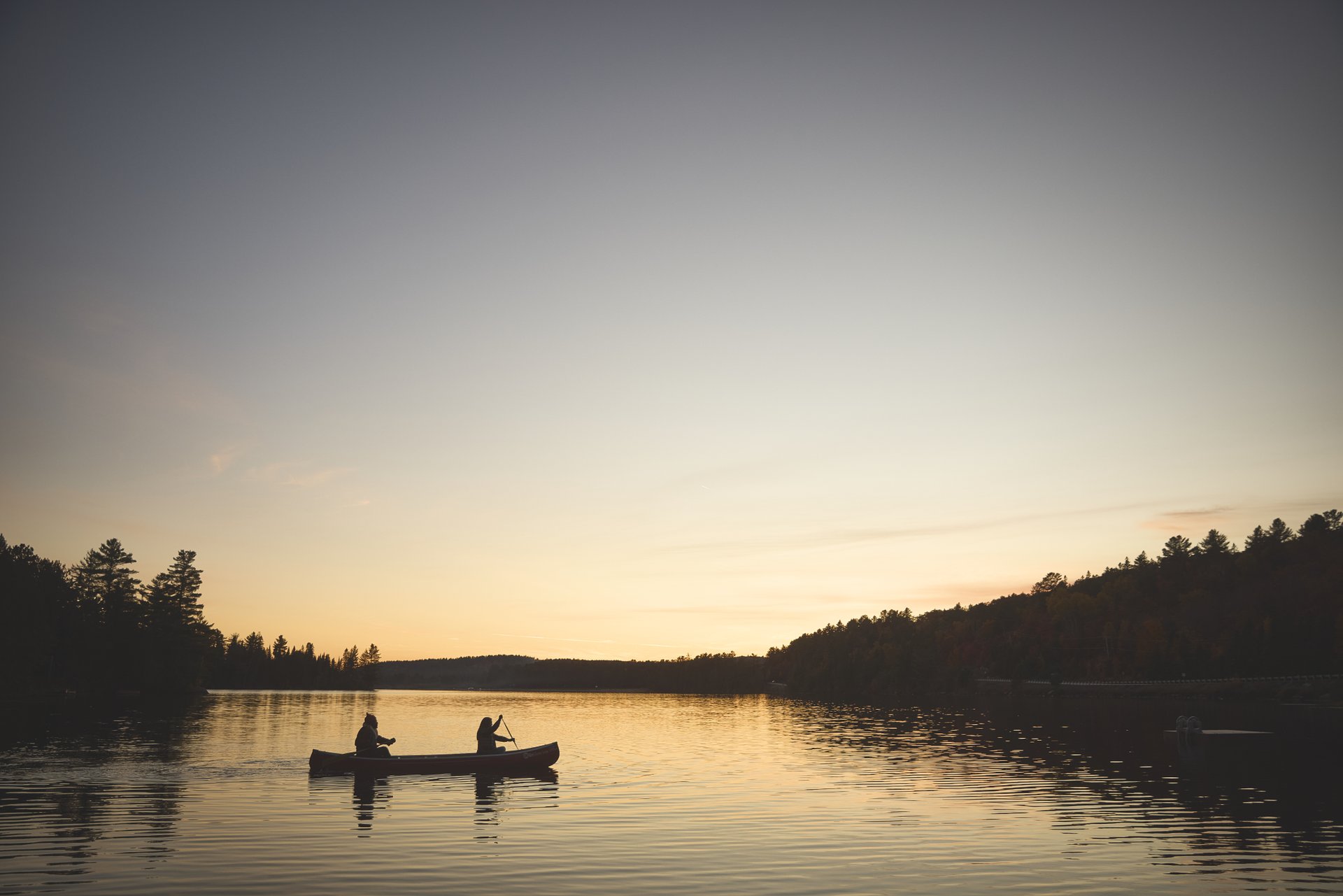 couple canoeing