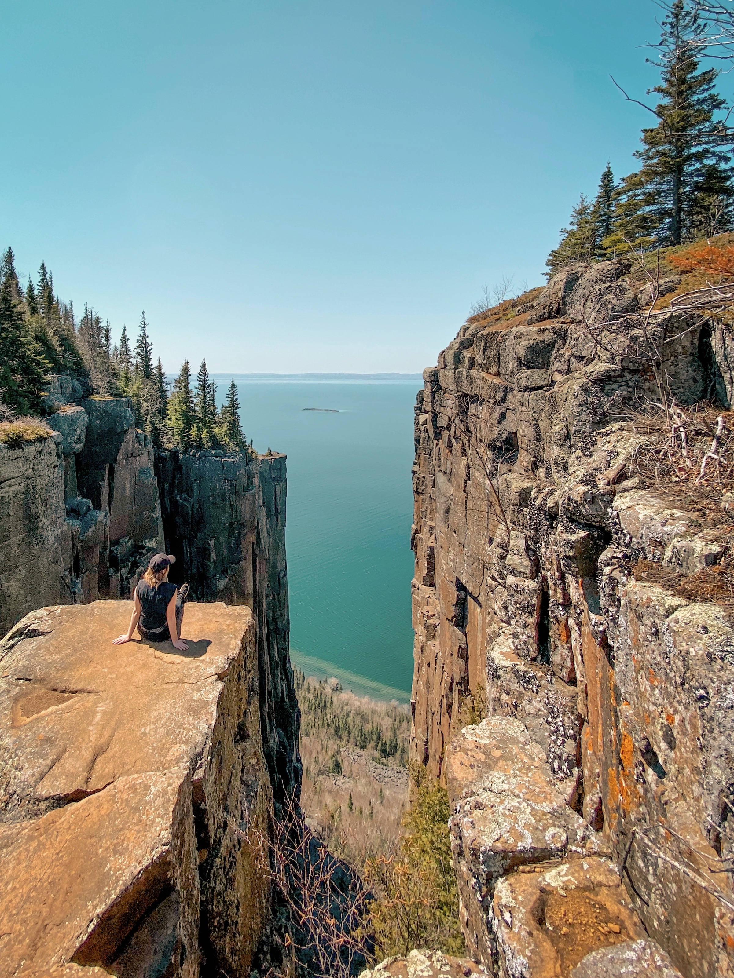 There are a handful of awesome geocaching adventures to be had in Sleeping Giant Provincial Park!  • Photo: Marie Doucet | @msurlaroute