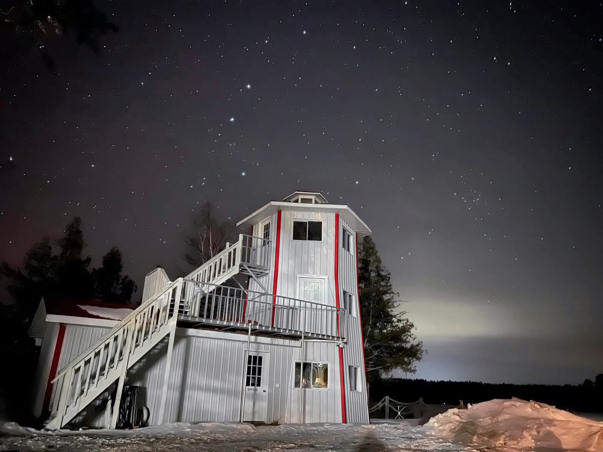 poplar point camp cabin under the stars