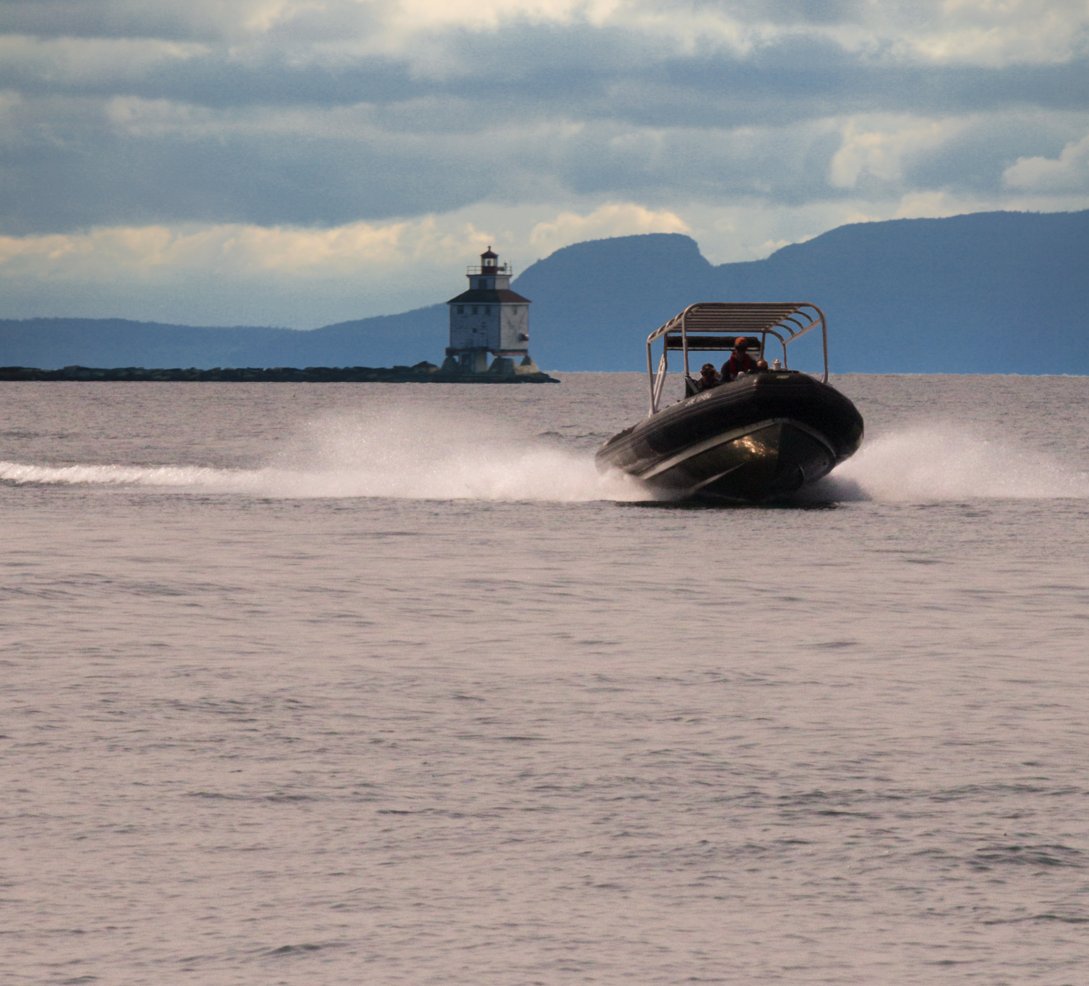 Sail Superior Zodiac, Sleeping Giant