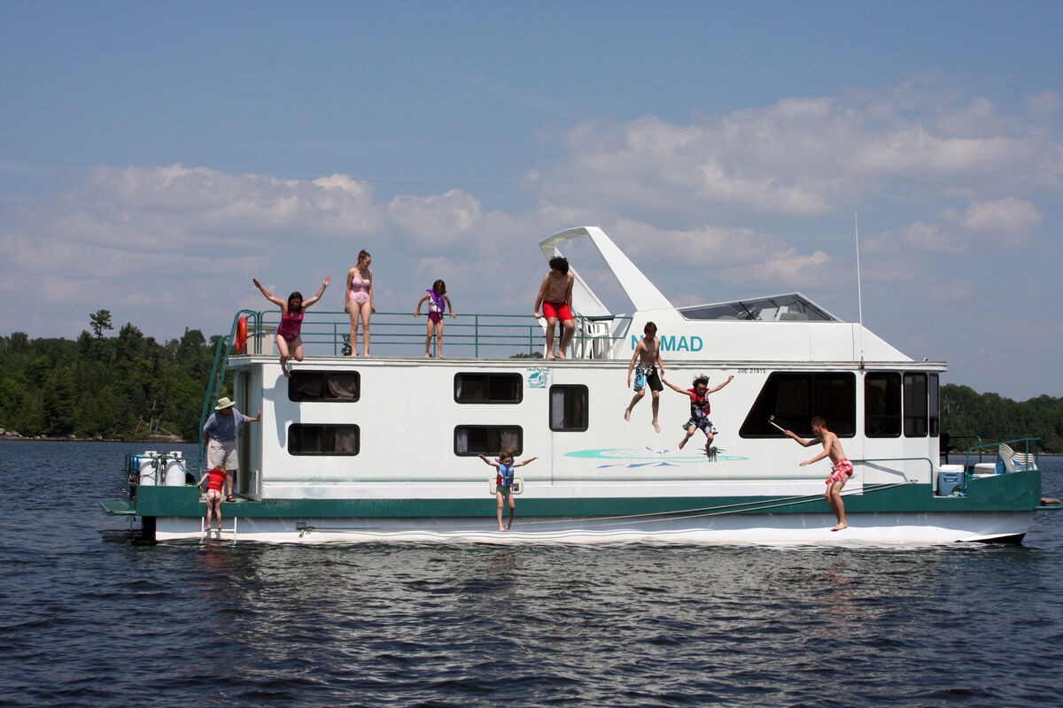Houseboat locations on Lake of the Woods
