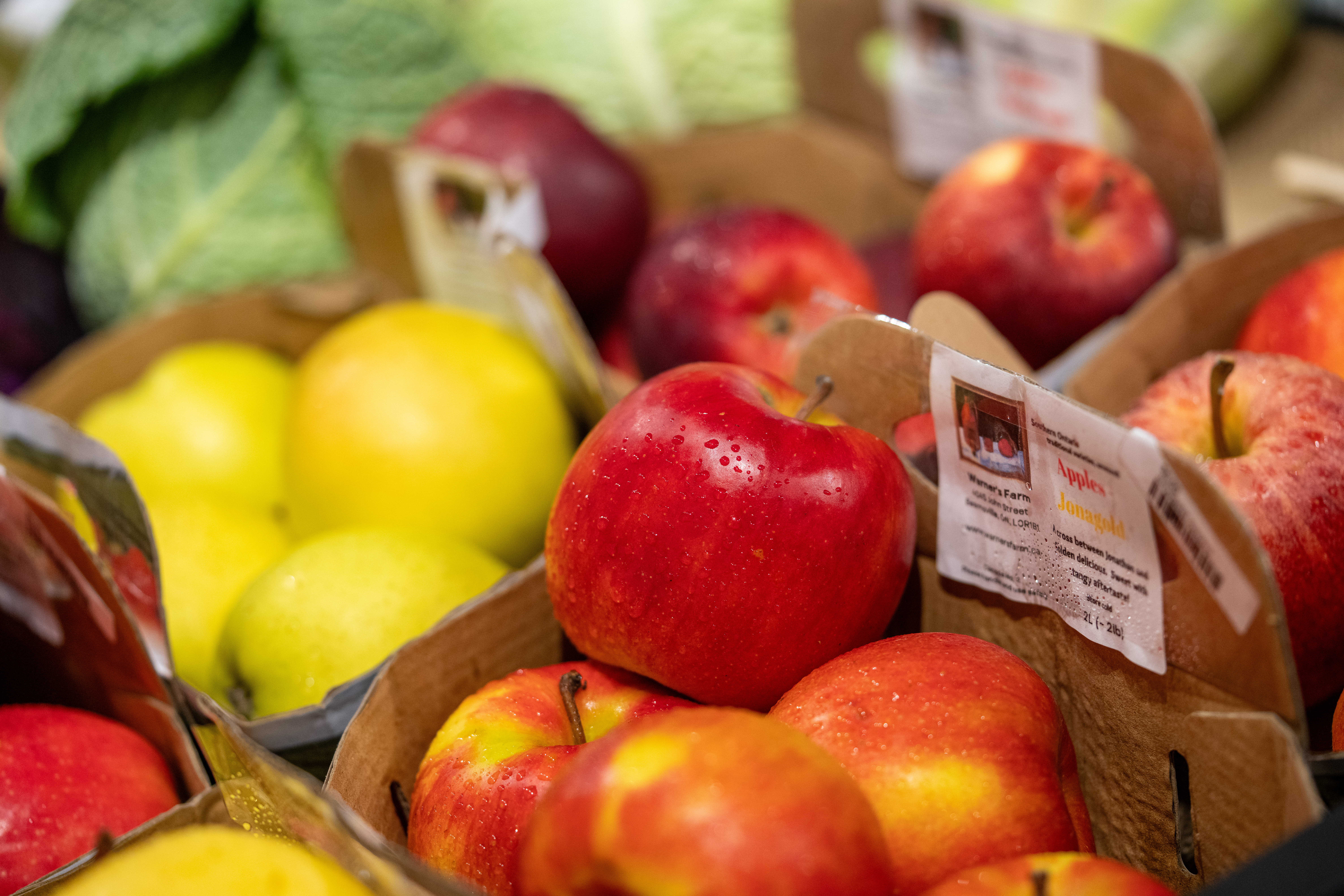 Apples at the farmer's market