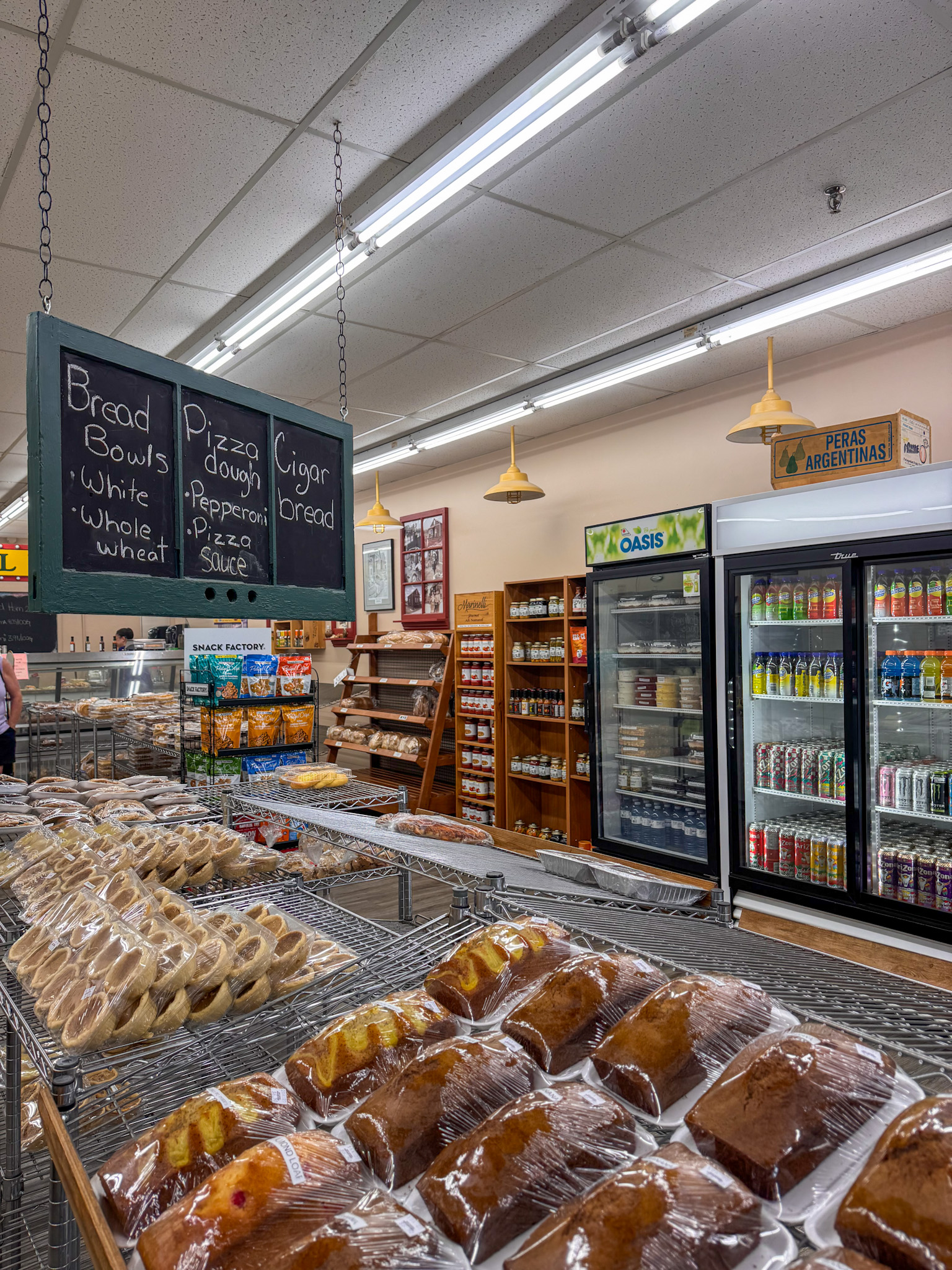 Hollinger Deli + Bakery