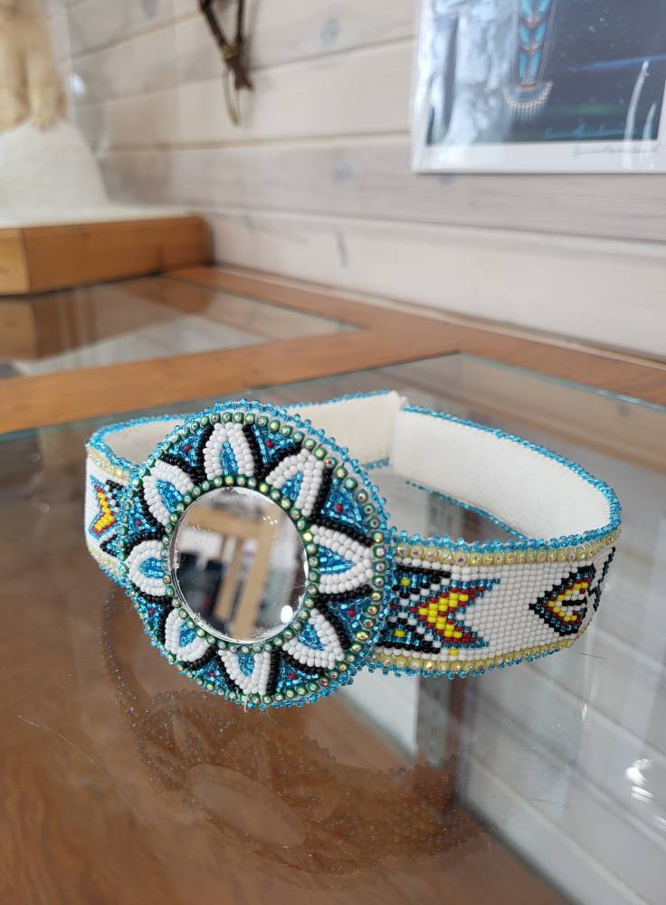 Beautiful Ojibay bead bracelet