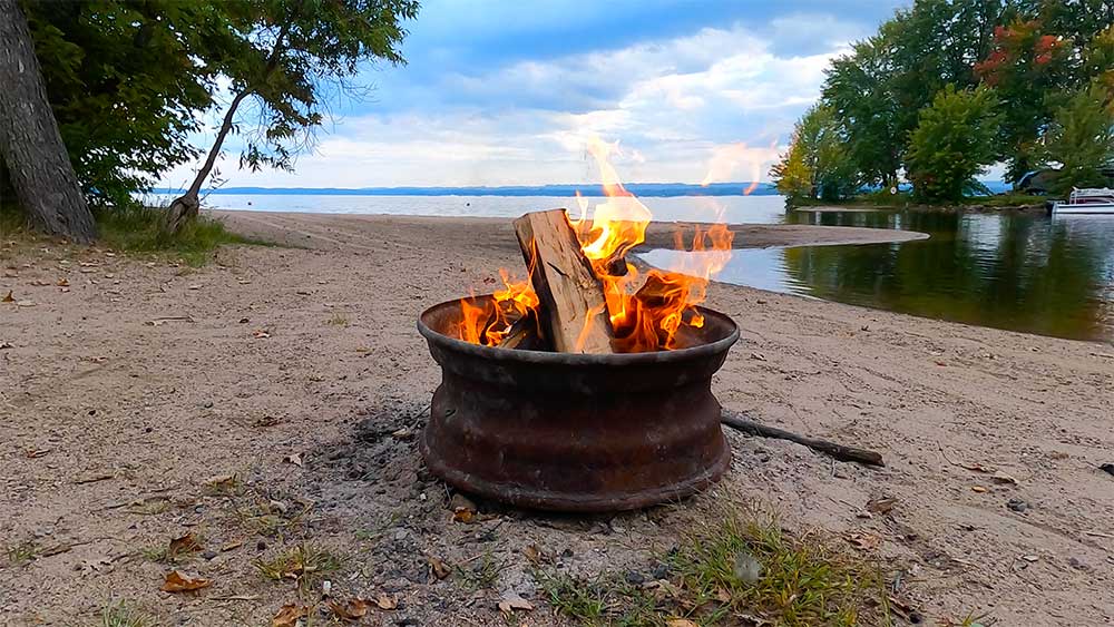 mountainview beach campfire