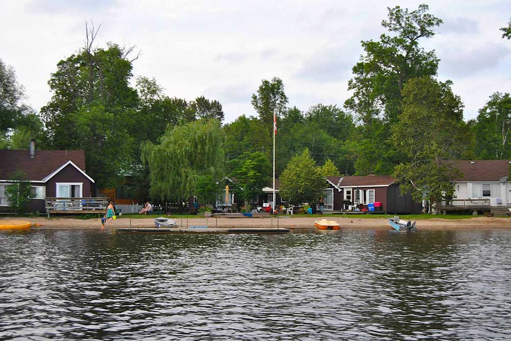 lakeside cottages