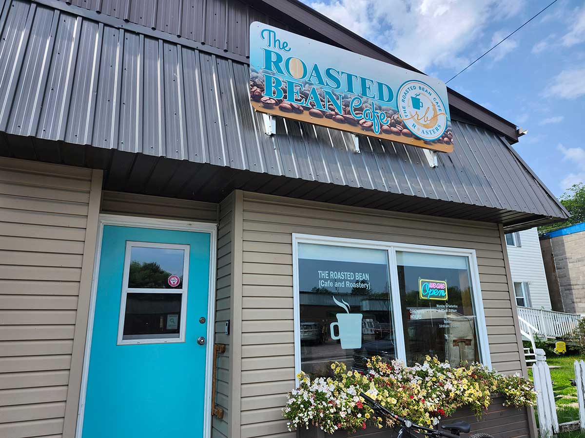 roasted bean cafe exterior