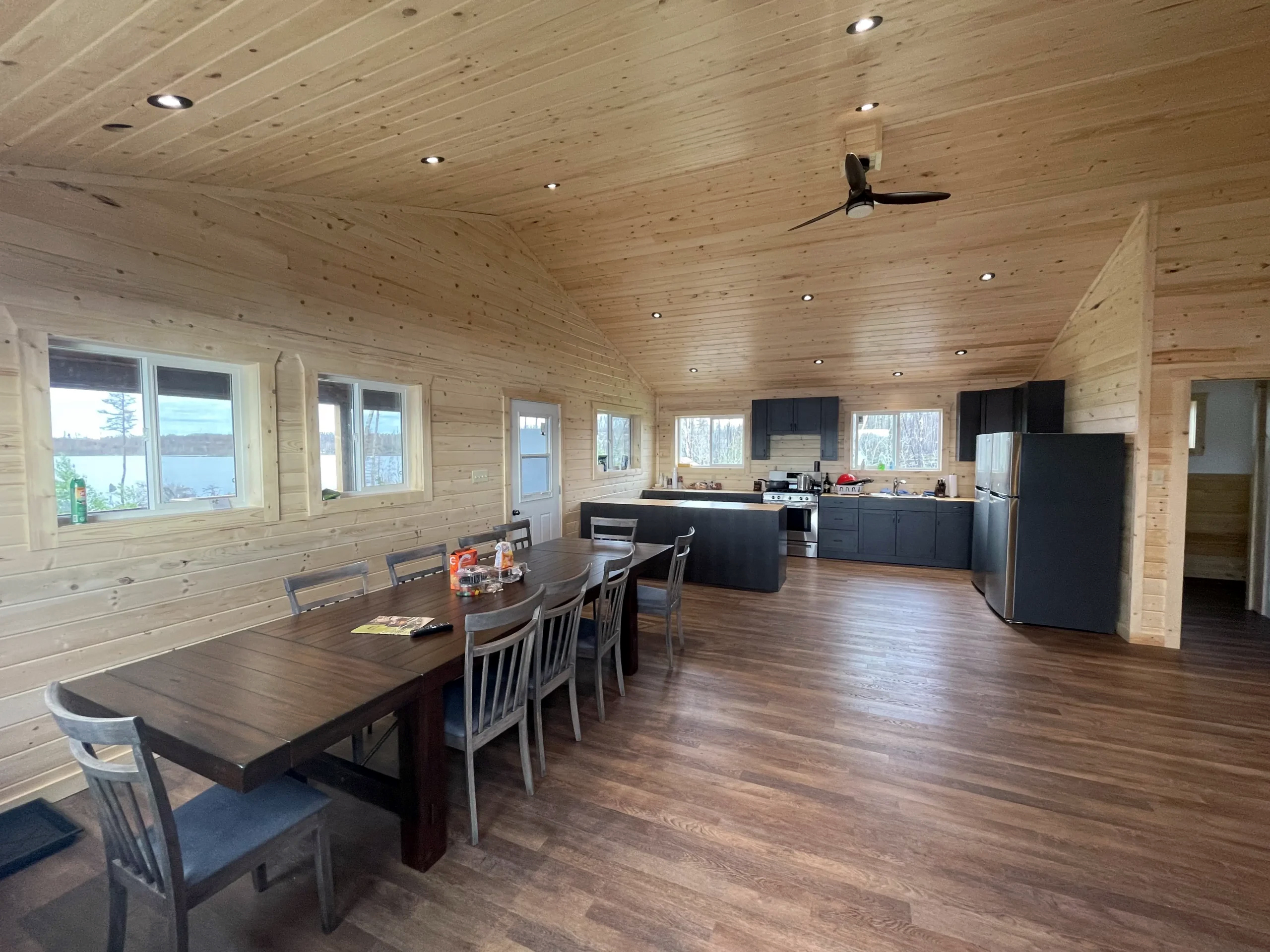Chimo lodge Keeper Lake outpost living room