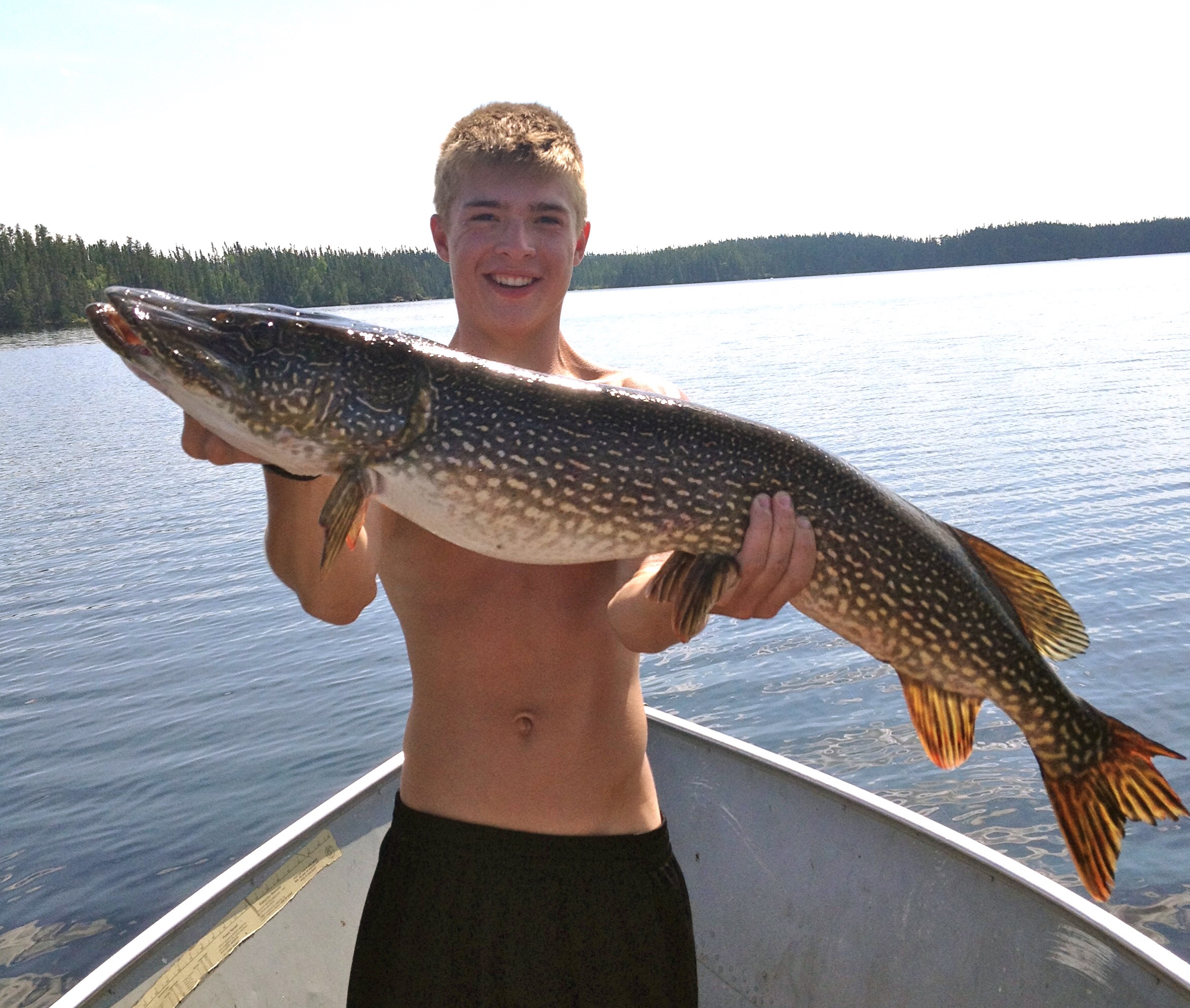 Rusty Myers fly-in outposts Hilltop Lake pike fishing