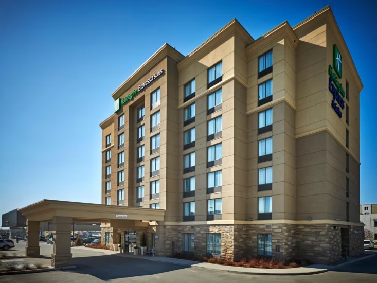 Holiday Inn Timmins Exterior