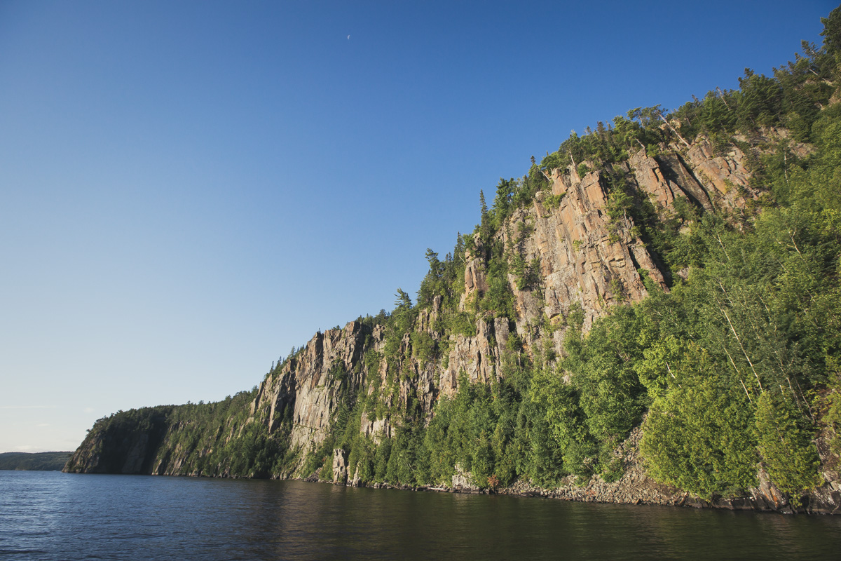 DEVIL'S ROCK