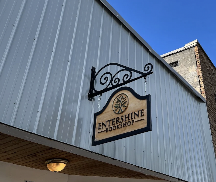 Store sign at Entershine Bookstore