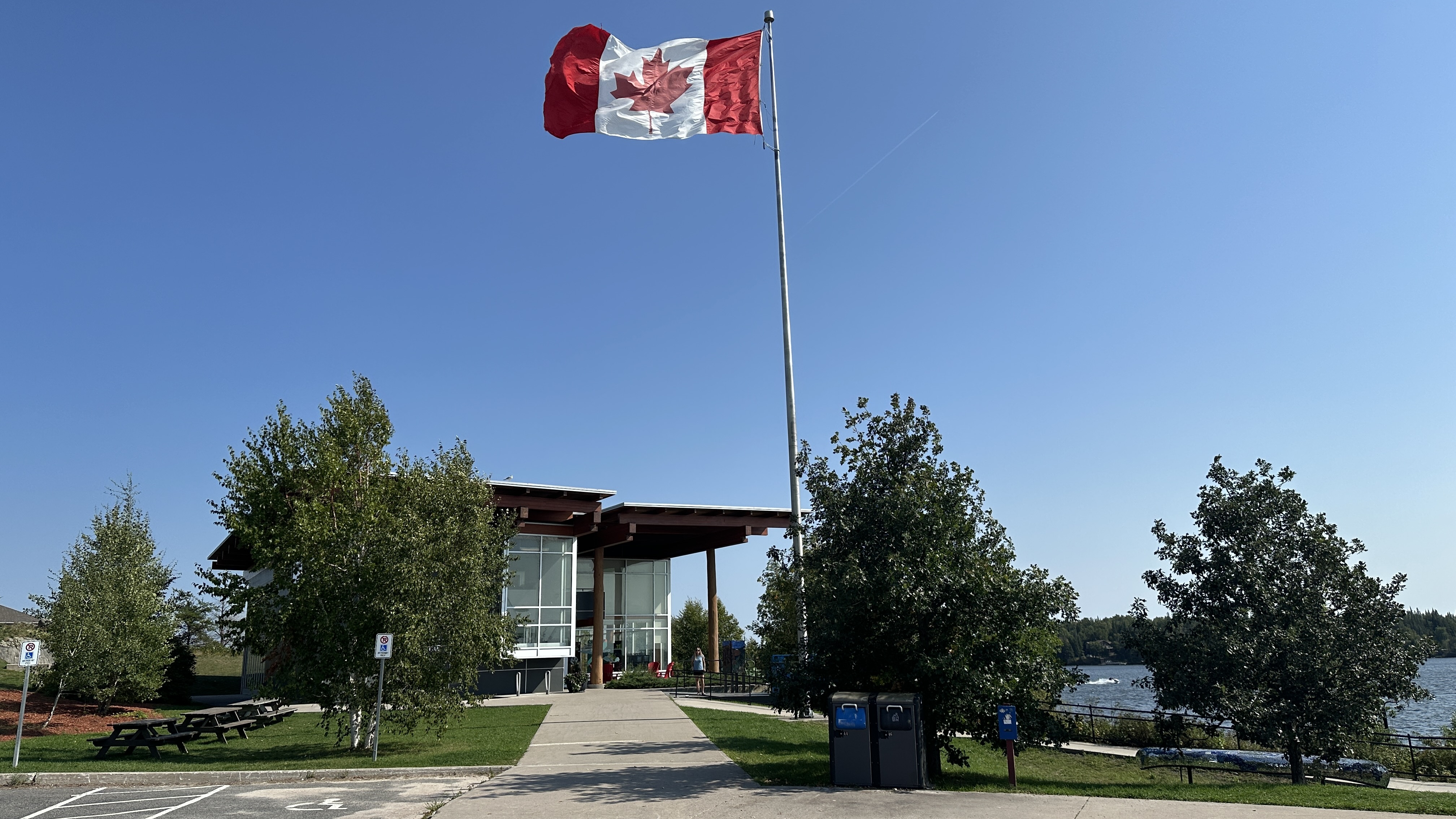 Get travel information and learn whats happening during your visit at the Lake of the Woods Discovery centre on Lakeview Drive.
