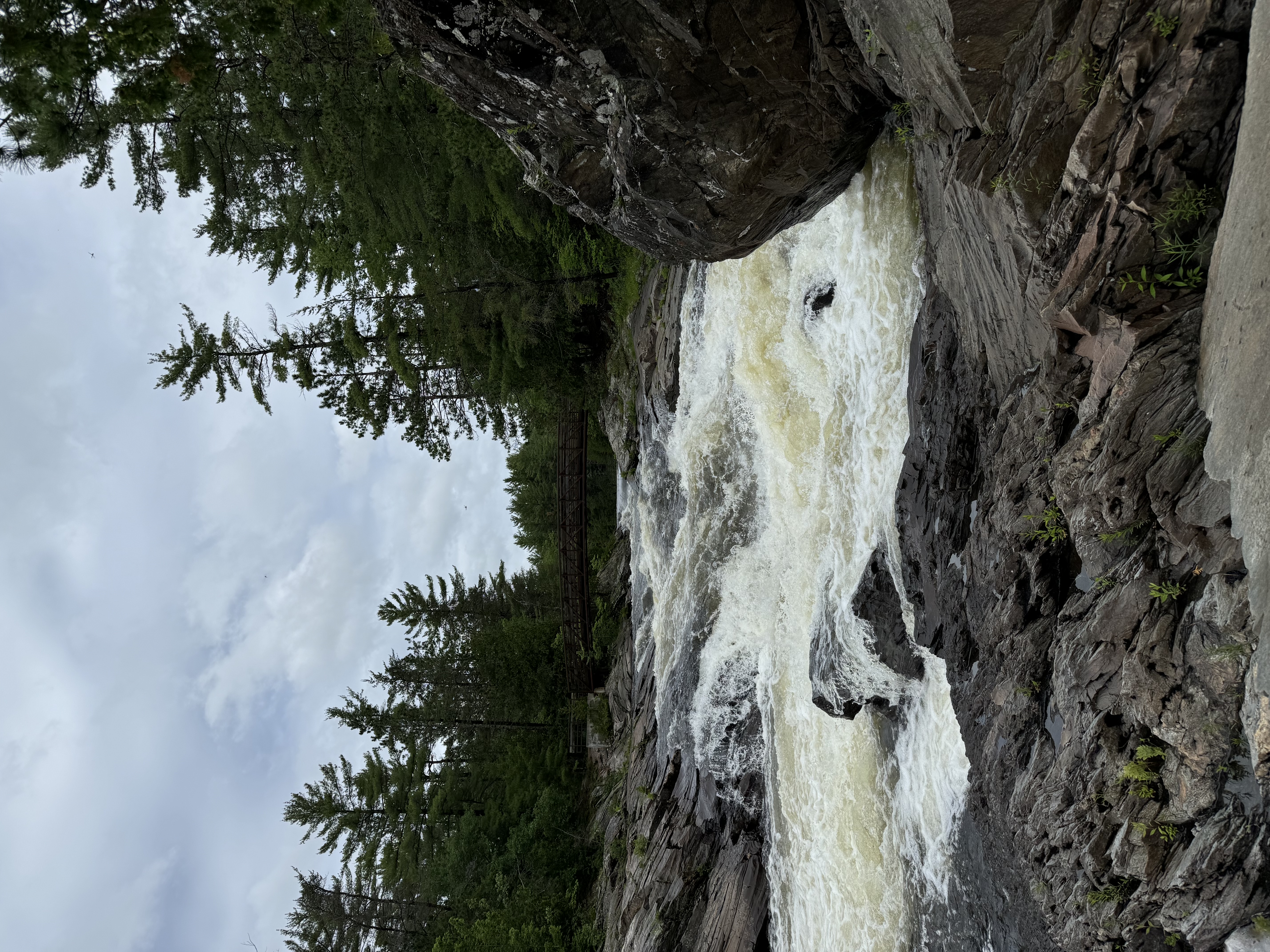 Chutes Provincial Park