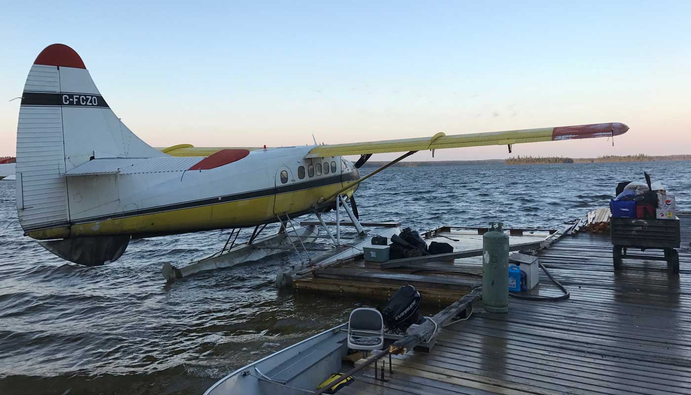 birchbarklodge_floatplane.jpg