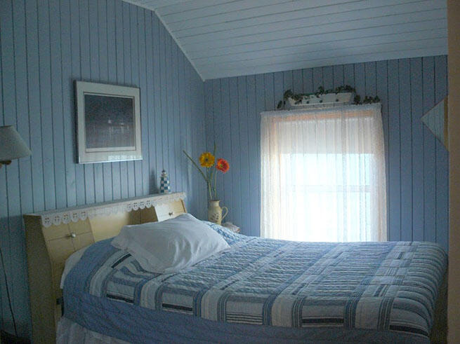 mckaylighthouse bedroom