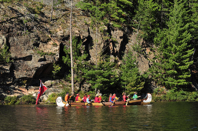 canoe voyageur resized