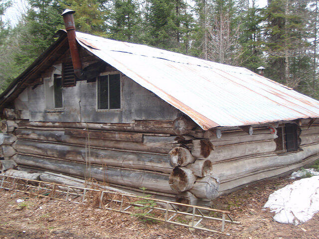 wood cabin r