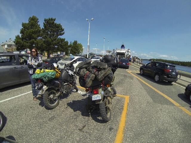 bikes along traffic