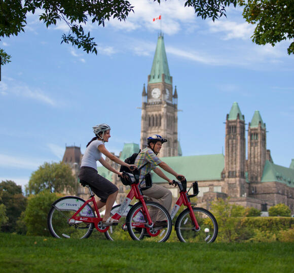 Ottawa-cycling-National-Capital-Commission-Photo