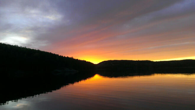 Peaceful sunset at Eagle Lake Sportsmen's Lodge