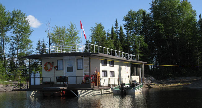 Houseboat Rentals on Lac Seul