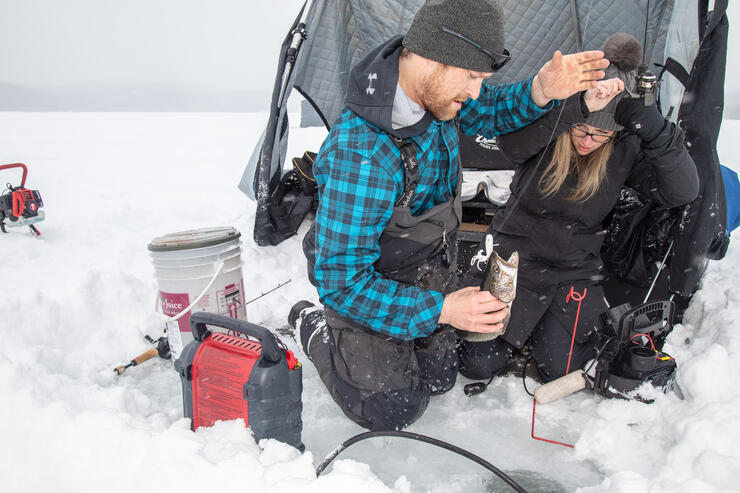 ice-fishing2