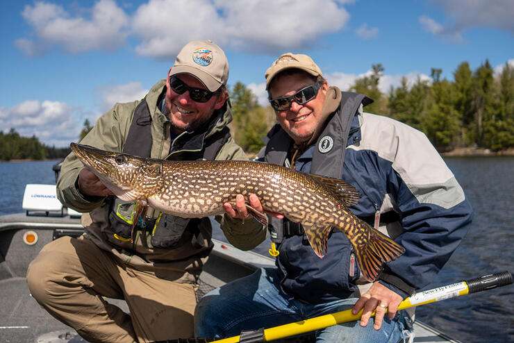 Q275 - Rainy Lake South Fishing Wall Map