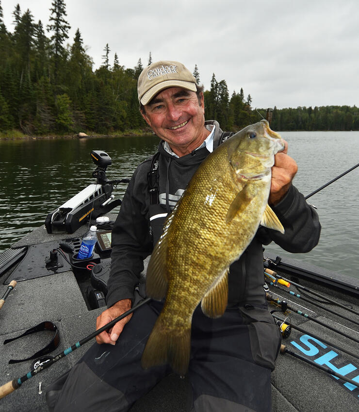 BED FISHING for BASS in a METRO PARK! GIANT TURTLE OR LOCHNESS? 