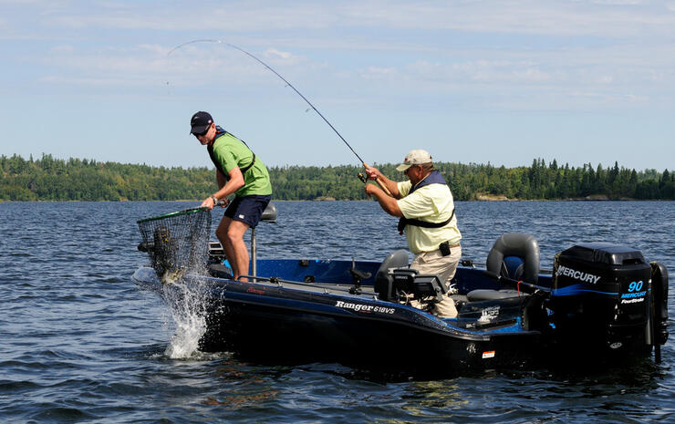 World Class Carp Fishing in Ontario with Len Perdic and Gord Pyzer