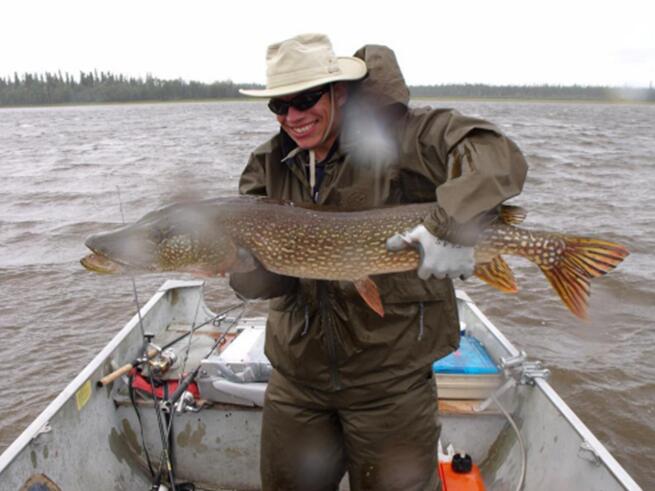 Fall Fishing For Northern Pike On the Tuscarawas River #fishing