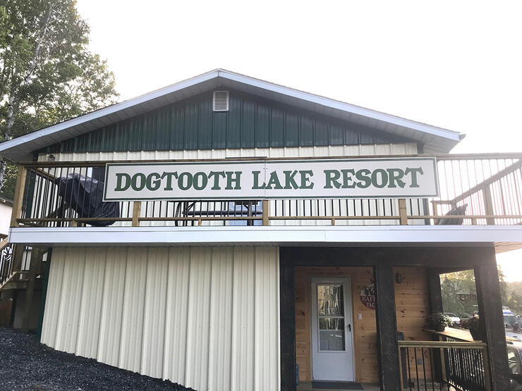 Dogtooth-Lake-01