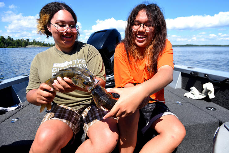 Scissorkick Walleye! Testing out a new lure on Lake Manitoba