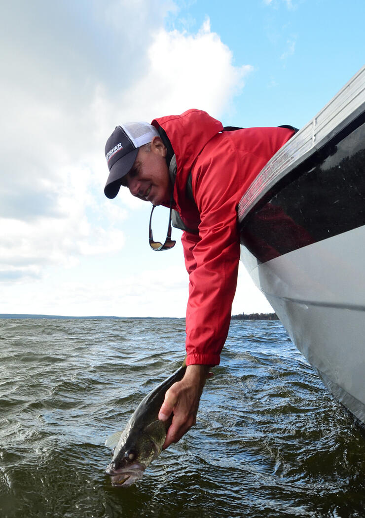 Fishing for the Mighty Fall Musky in the Legendary Lac Seul Lake