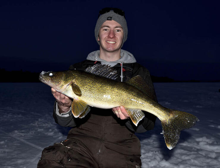 Ice Fishing for Midday Walleye - Fish'n Canada