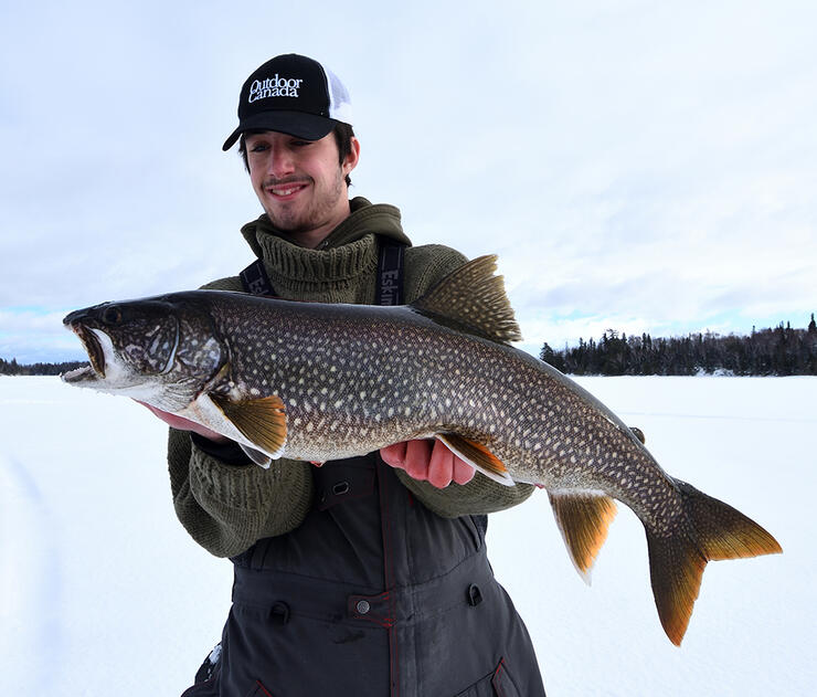 16” brook trout through the ice : r/Fishing