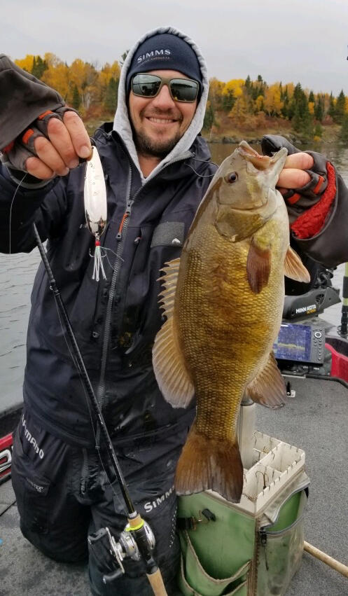 Fall bass fishing in Ontario with a lure