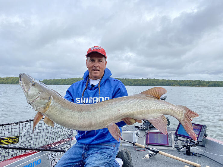 angler musky fishing