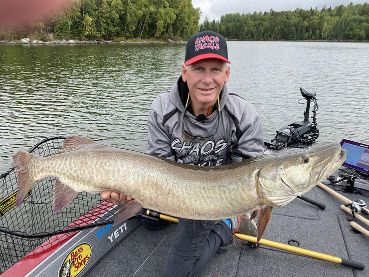 angler musky fishing