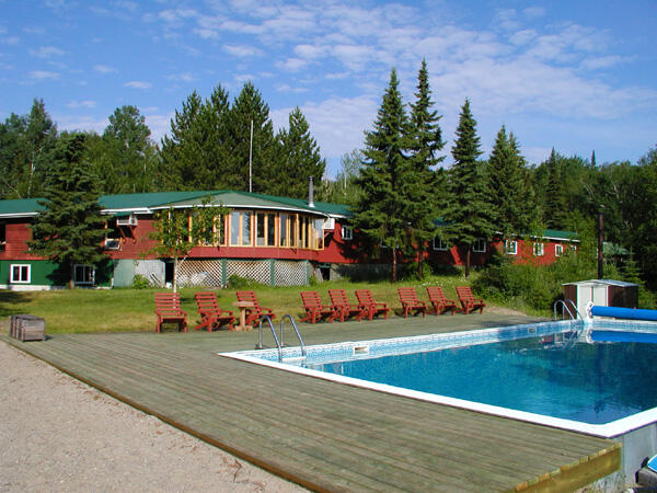 chapleau lodge pool